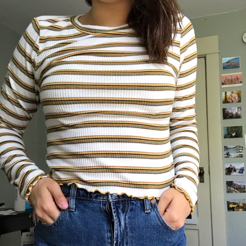 LONG SLEEVE CROP TOP 🌼🌿